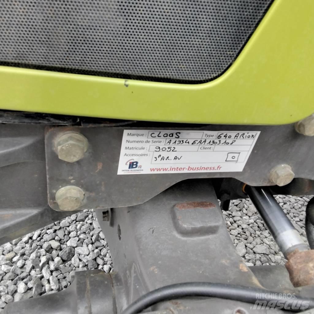 CLAAS Arion 640 Tracteur