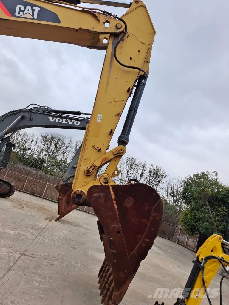 CAT 349 E Pelle sur chenilles