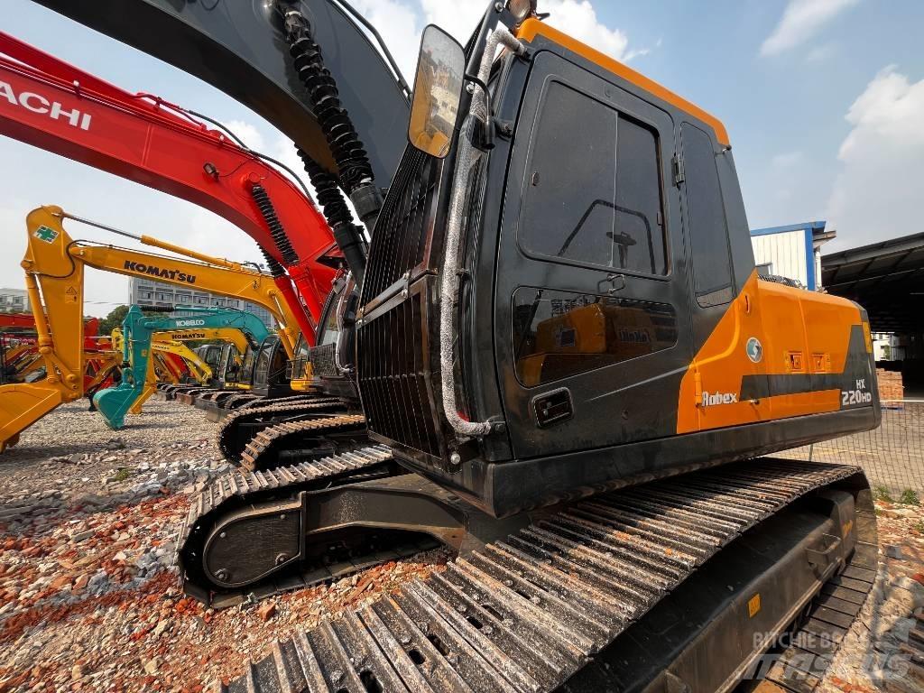 Hyundai HX 220 Pelle sur chenilles