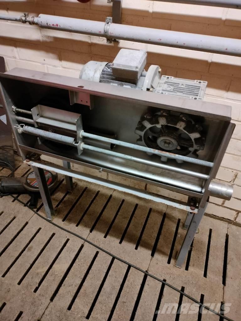 Pellon kuivaruokkija Bac, râtelier