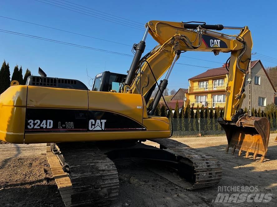 CAT 324 D Pelle sur chenilles