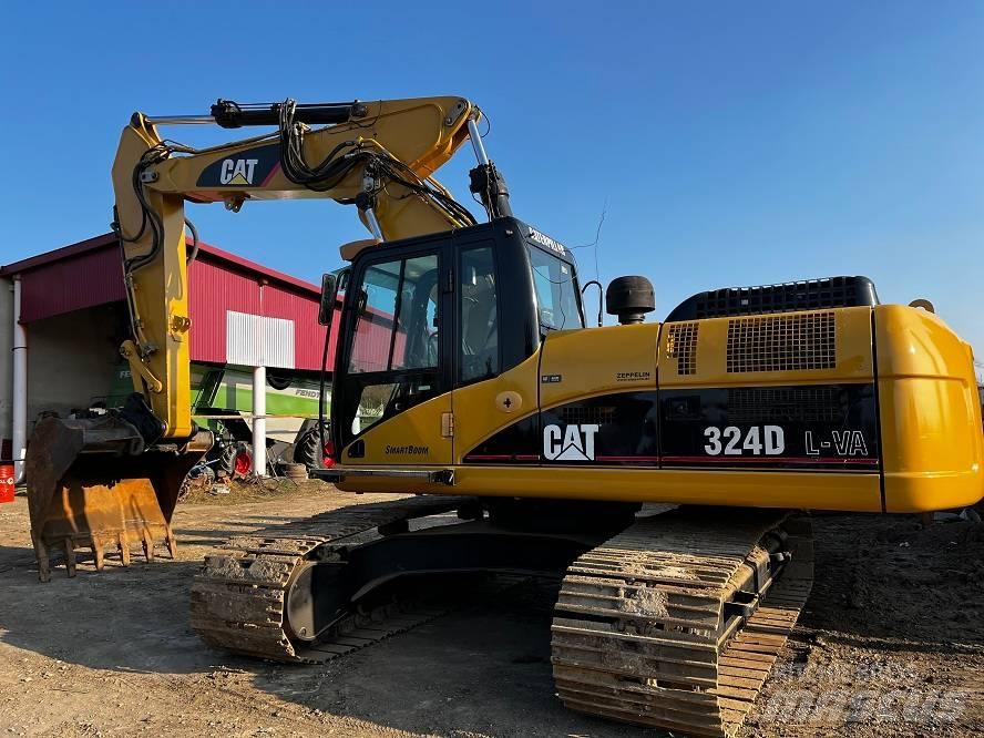 CAT 324 D Pelle sur chenilles