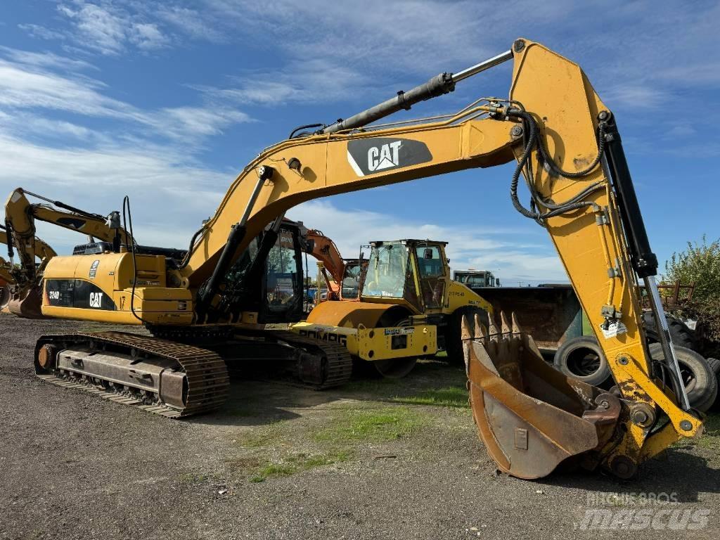 CAT 324 D L Pelle sur chenilles