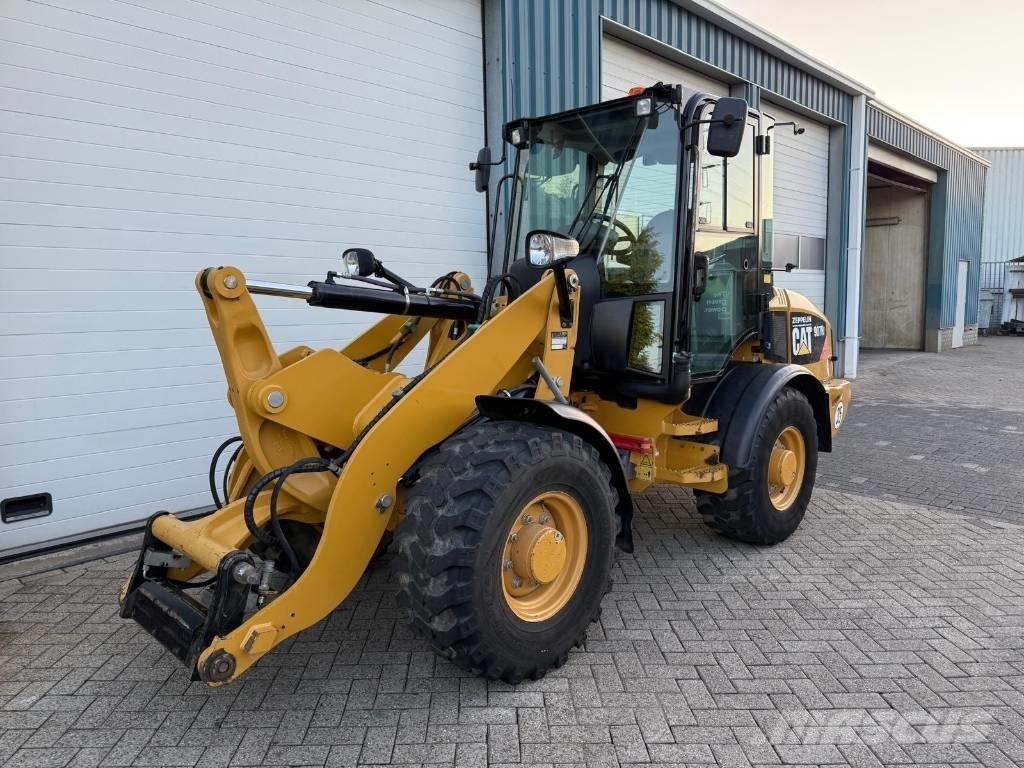 CAT 907 H Chargeuse sur pneus