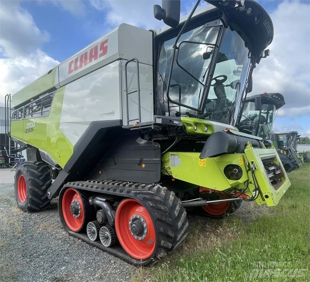 CLAAS 7700 TT Moissonneuse batteuse