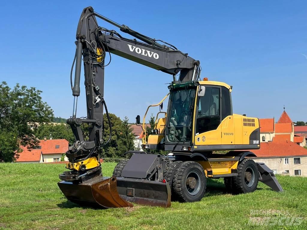 Volvo EW 160 C Pelle sur pneus