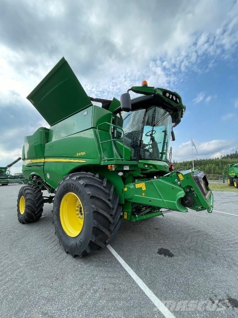 John Deere S670i Moissonneuse batteuse