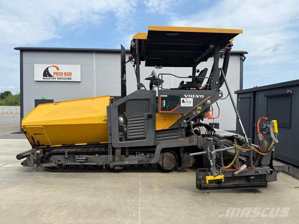 Volvo P 7820 D Finisseur