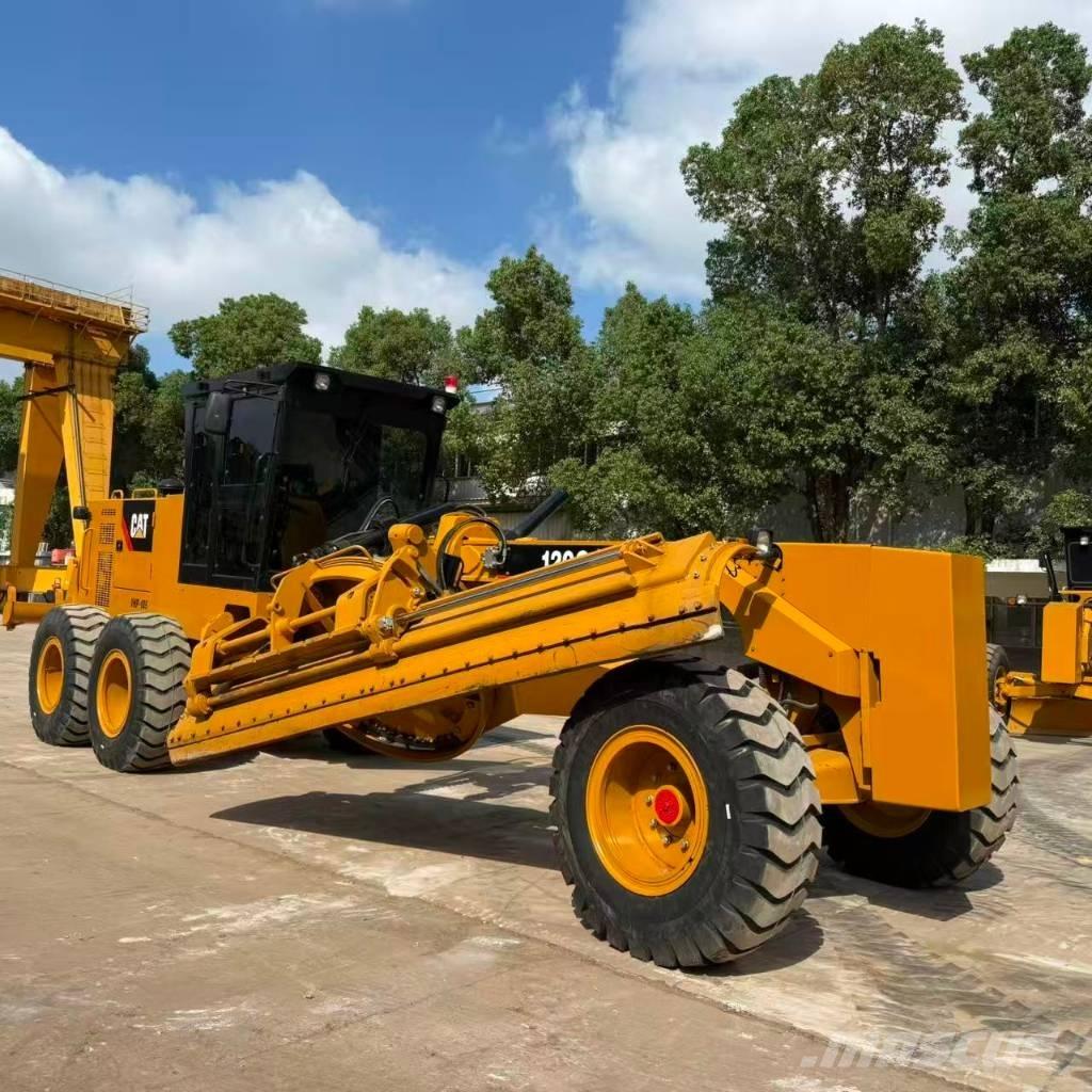 CAT 120G Niveleuse