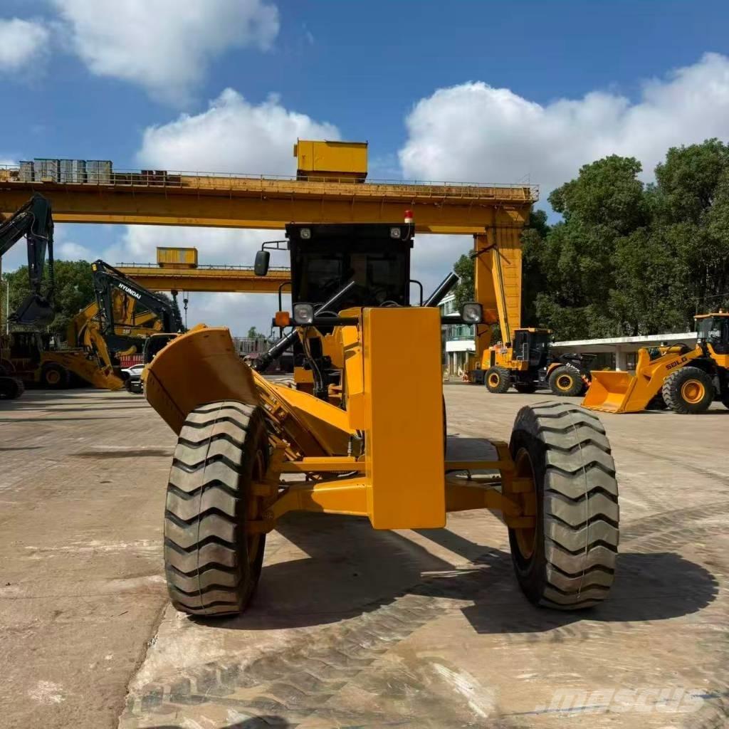 CAT 120G Niveleuse