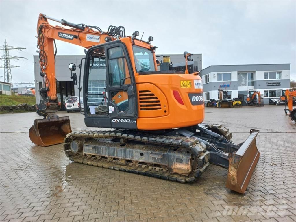 Develon DX140LCR-5 Pelle sur chenilles