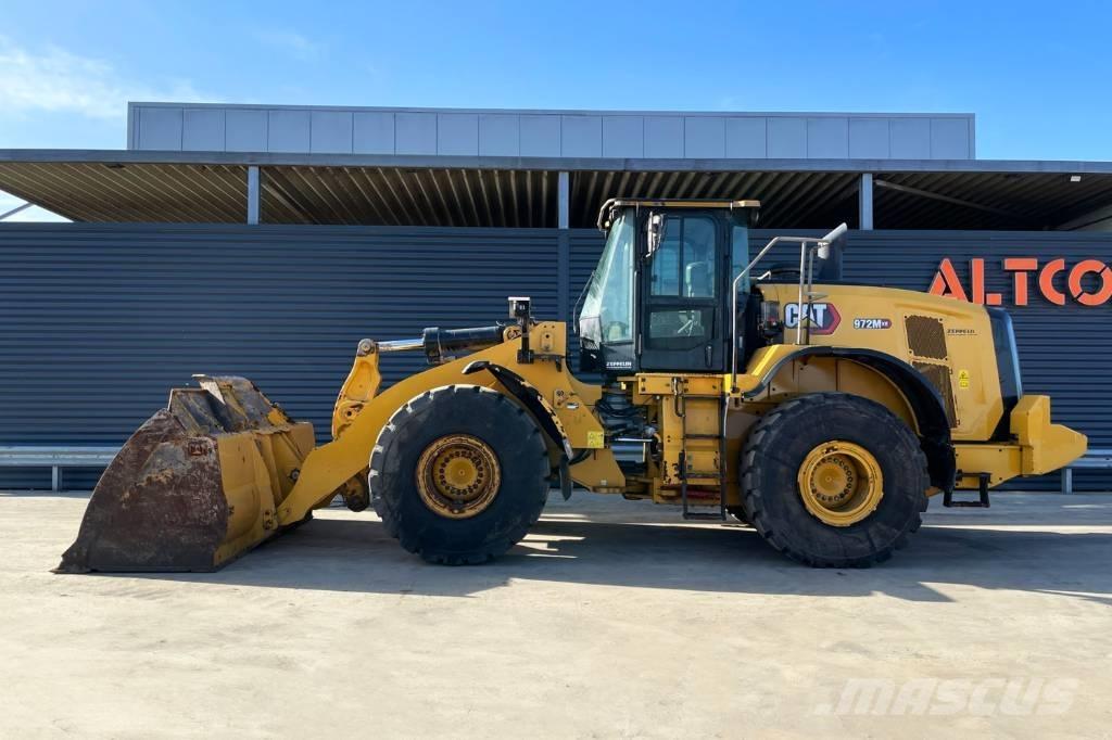 CAT 972M Chargeuse sur pneus