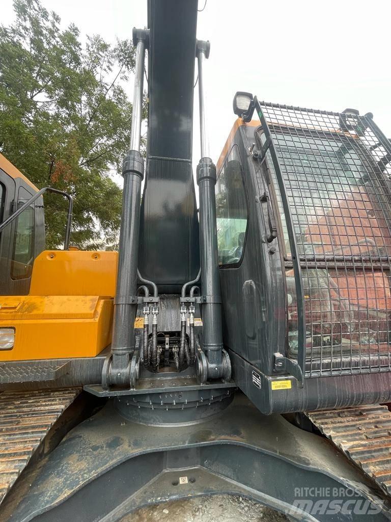 Hyundai R210 Pelle sur chenilles