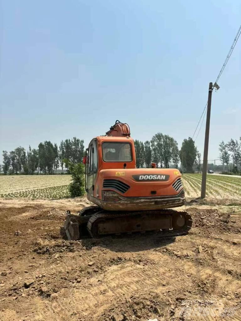 Doosan DX 75-9 Pelle sur chenilles