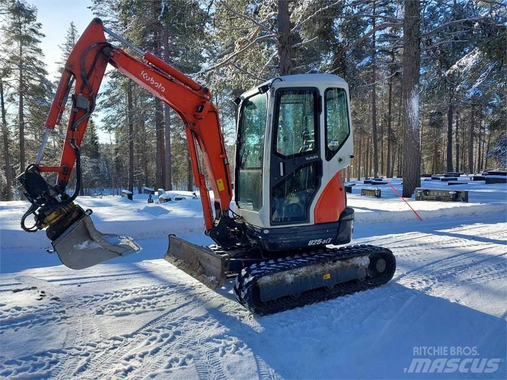 Kubota U25-3 Mini pelle < 7t
