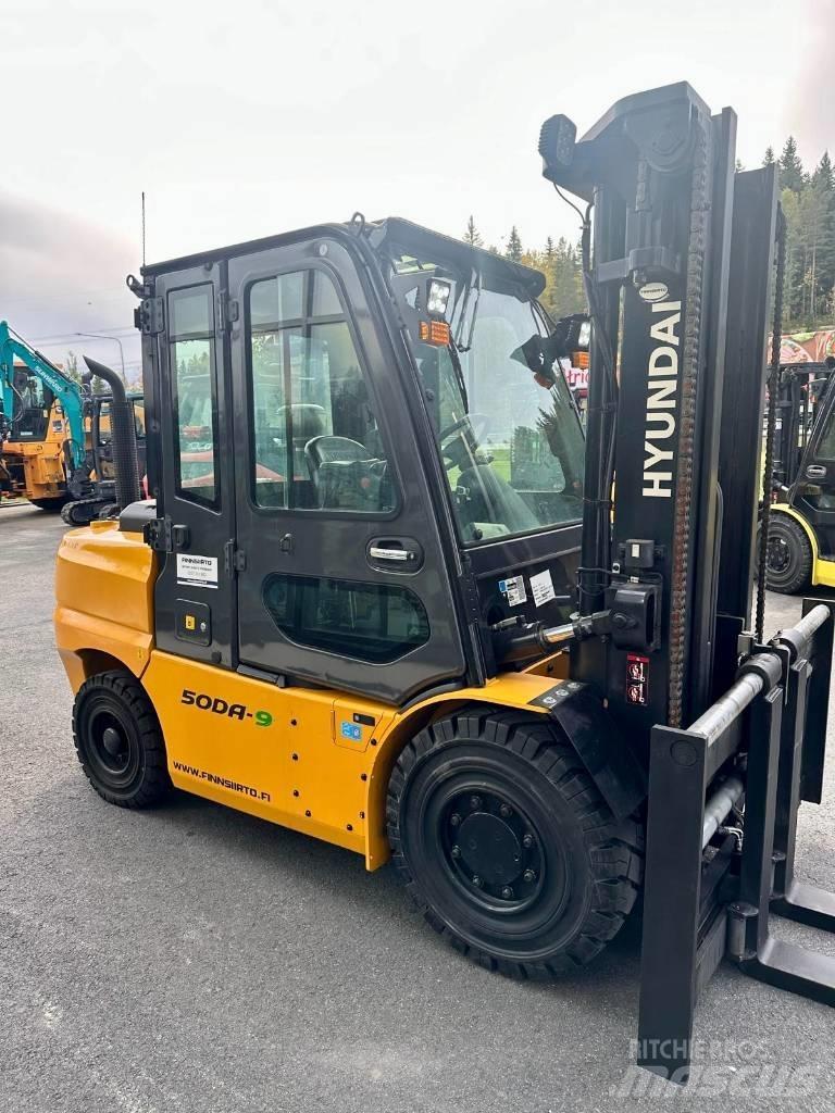Hyundai 50DA-9 Chariots diesel