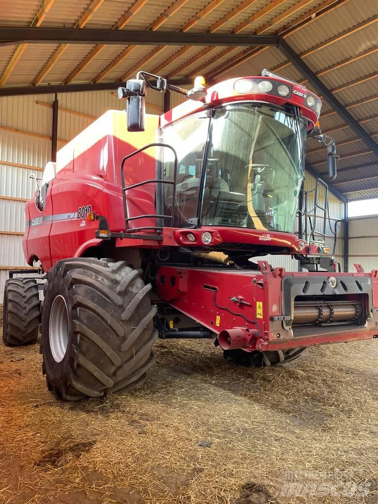 Case IH 8010 Moissonneuse batteuse