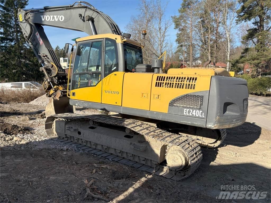 Volvo EC240CL Pelle sur chenilles