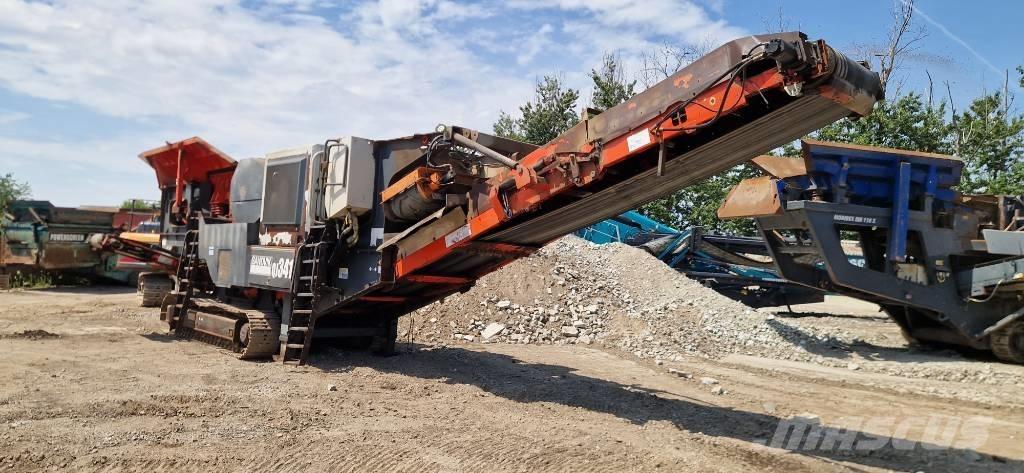 Sandvik QJ 341 Concasseur mobile