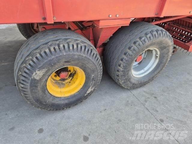 Kverneland TA 465 Remorque autochargeuse