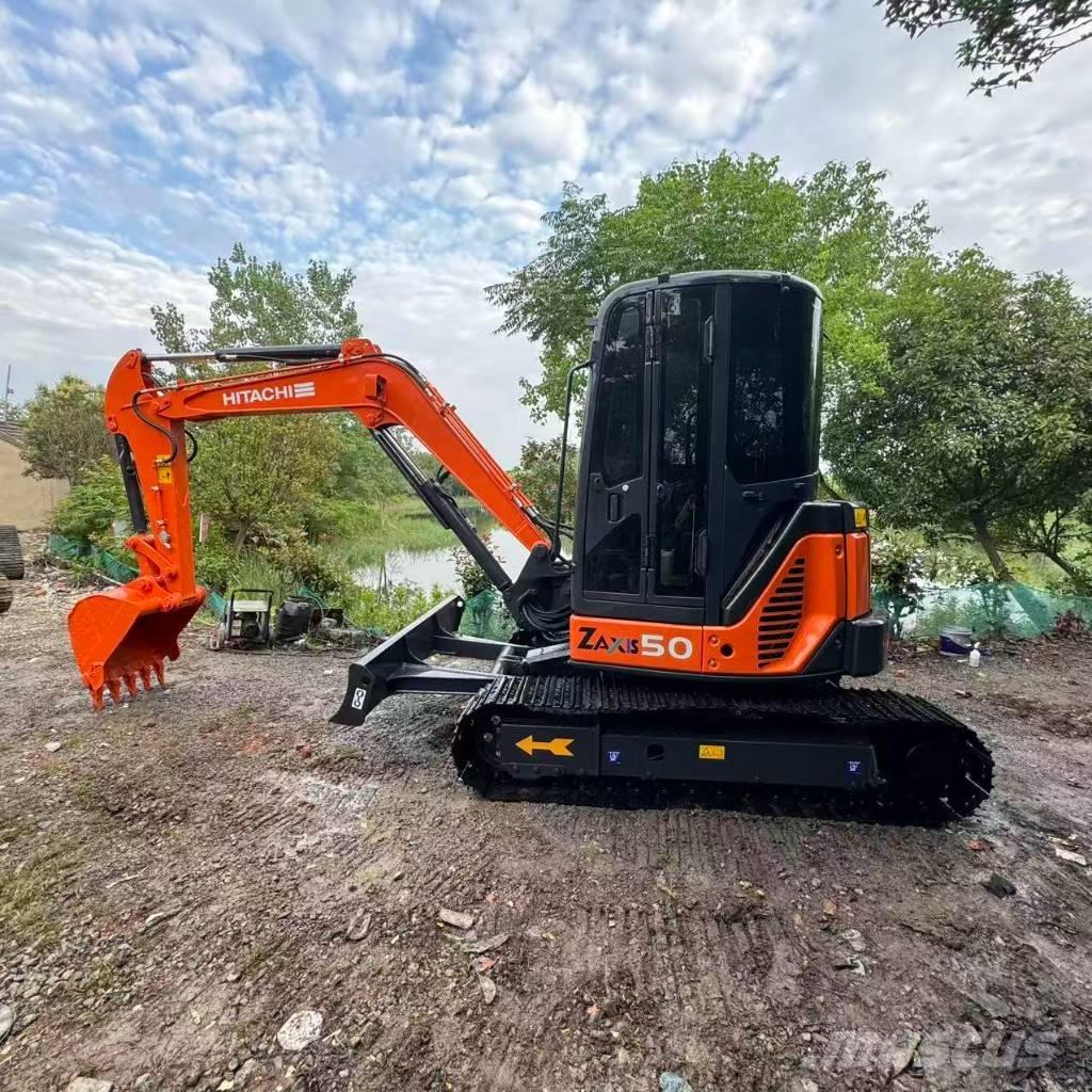 Hitachi ZX 50 U Mini pelle < 7t
