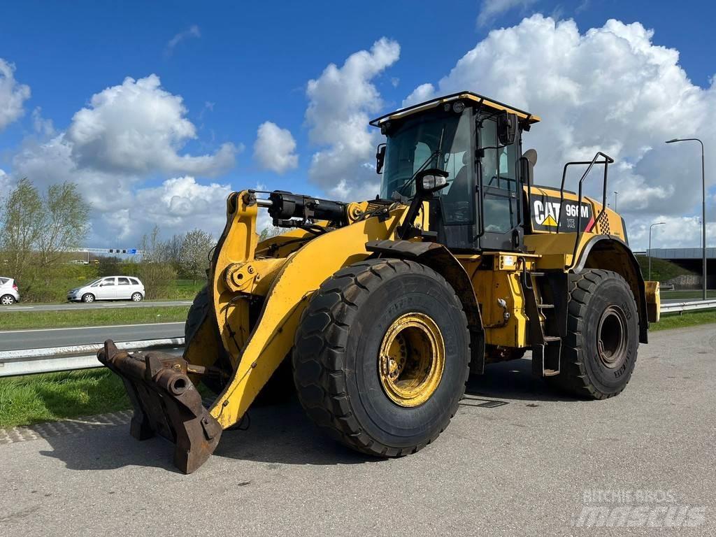 CAT 966M XE Chargeuse sur pneus