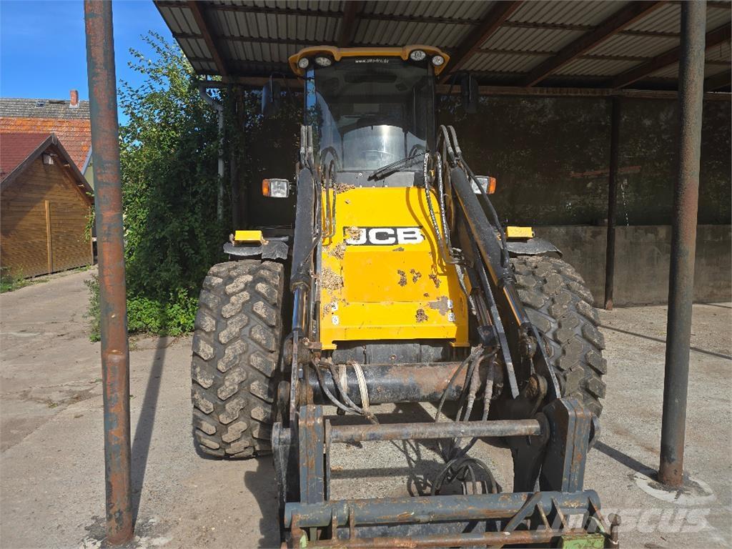 JCB 416 HT Chargeuse sur pneus
