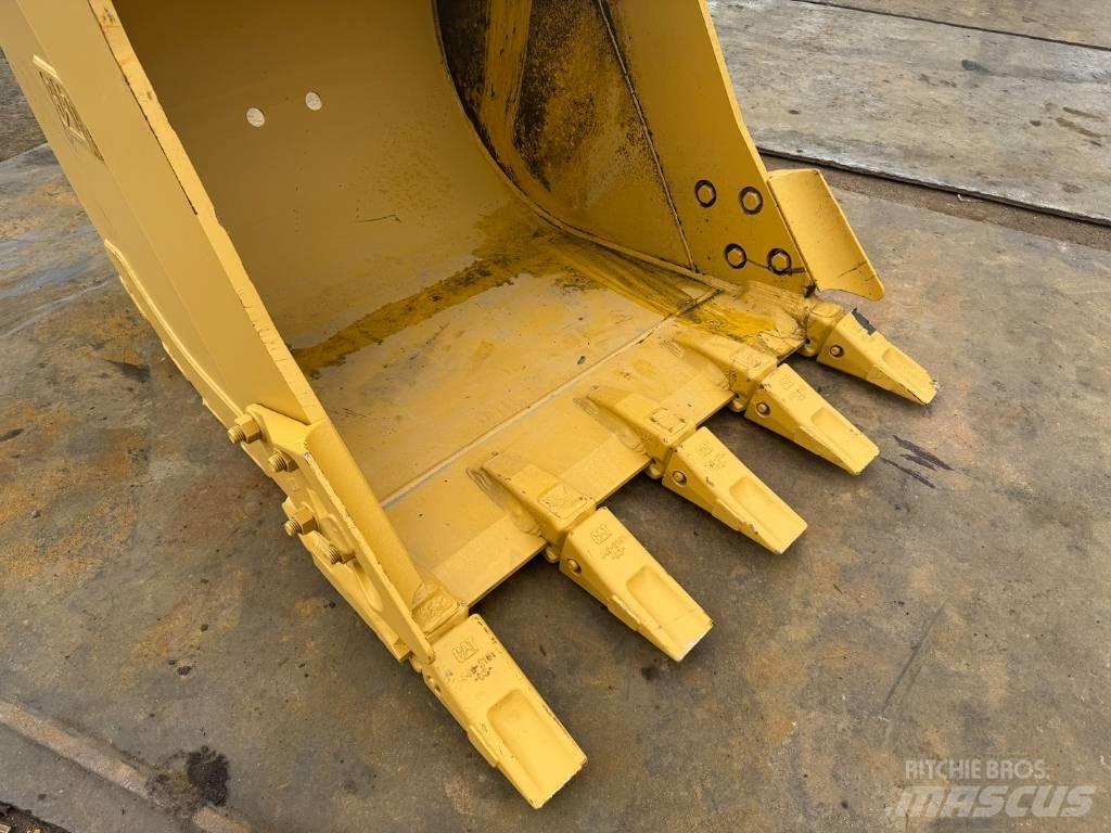 CAT 320 bucket OM Godet