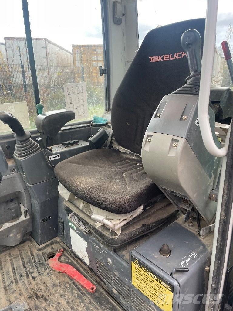 Takeuchi Tb235 Mini pelle < 7t