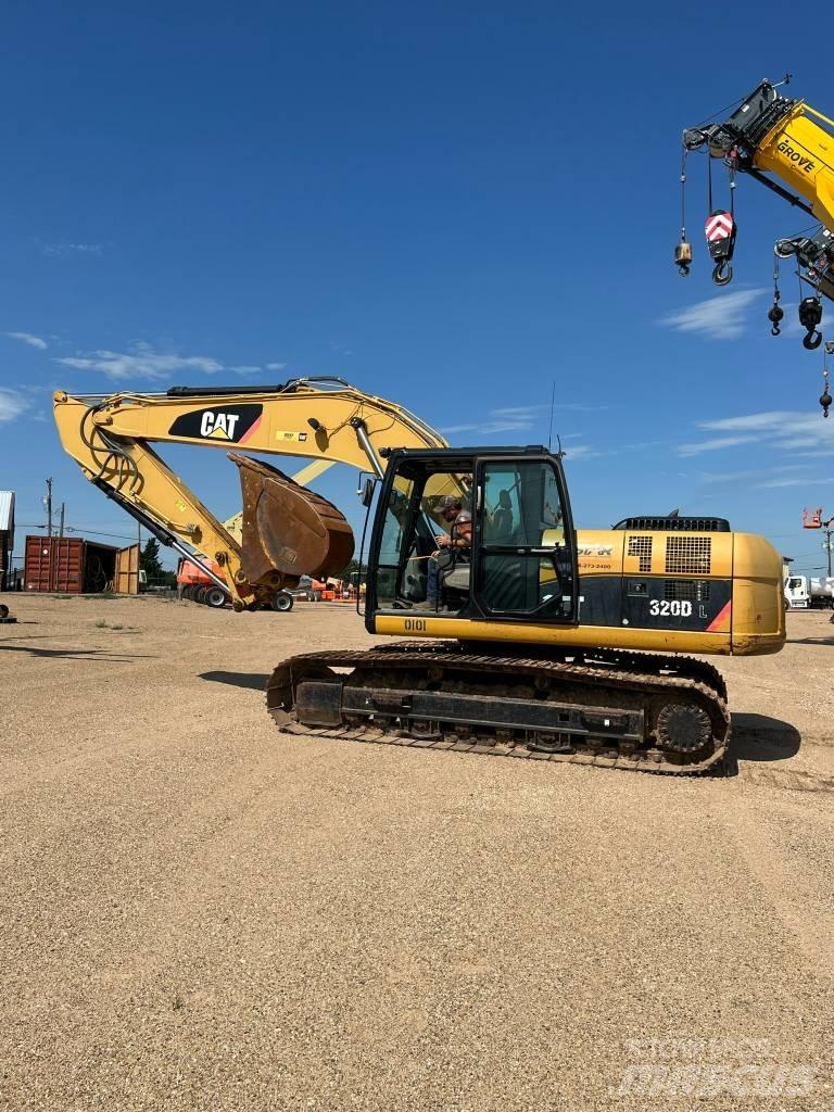 CAT 320 D L Pelle sur chenilles