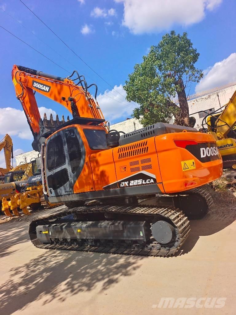 Doosan DX225LC-9T Pelle sur chenilles