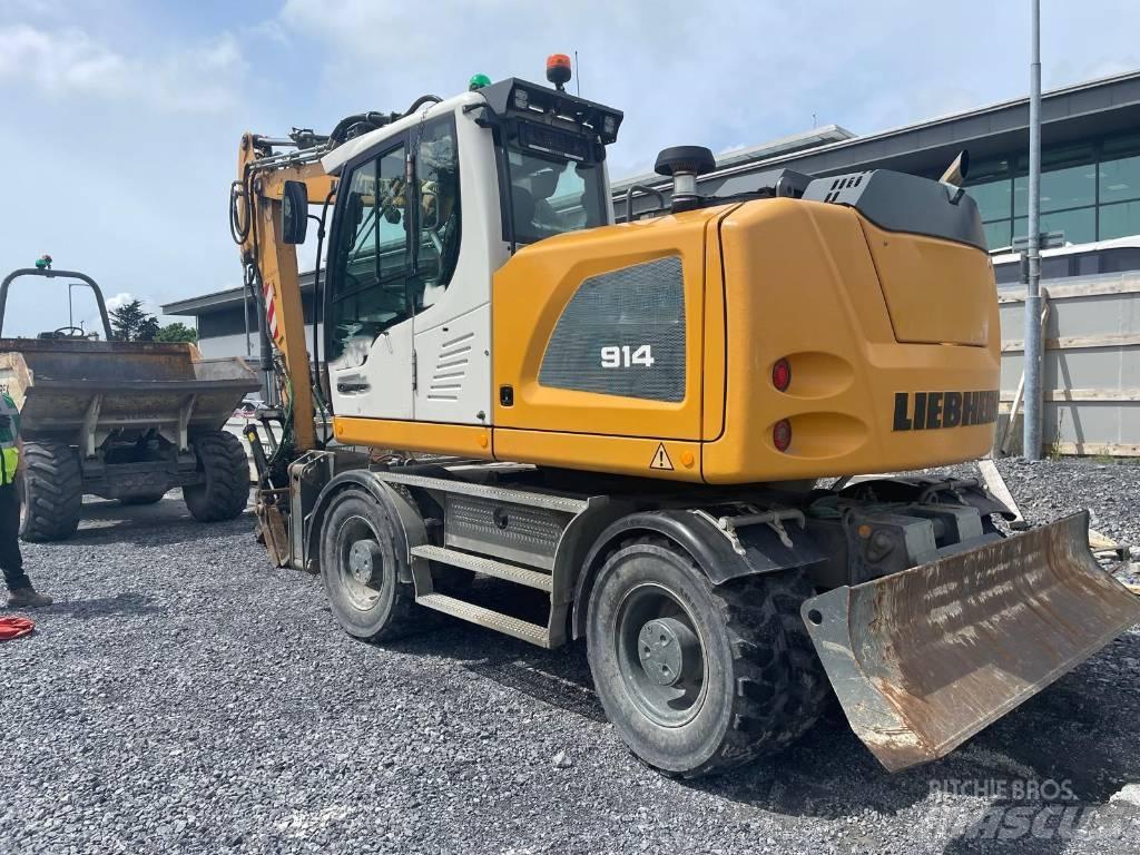 Liebherr 914 Pelle sur pneus