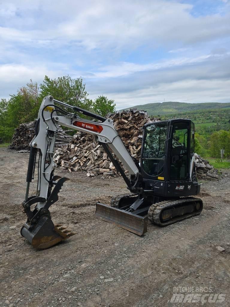 Bobcat E 32 Mini pelle < 7t