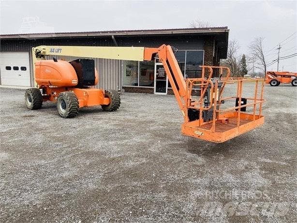 JLG 800 AJ Nacelles articulées