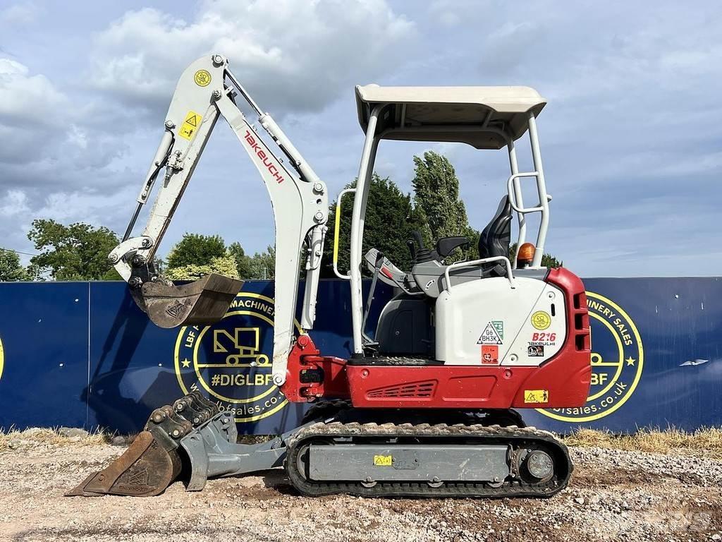Takeuchi TB216 Pelle spéciale