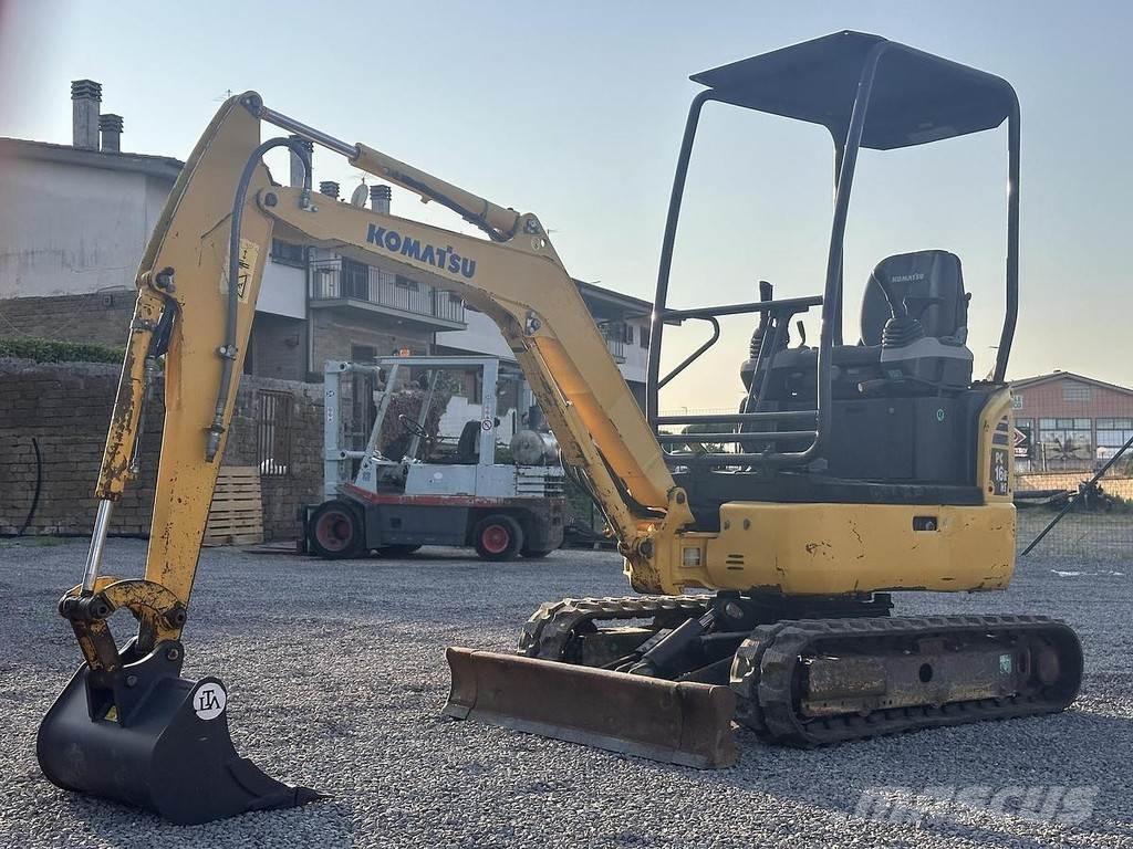 Komatsu PC16R-3HS Mini pelle < 7t