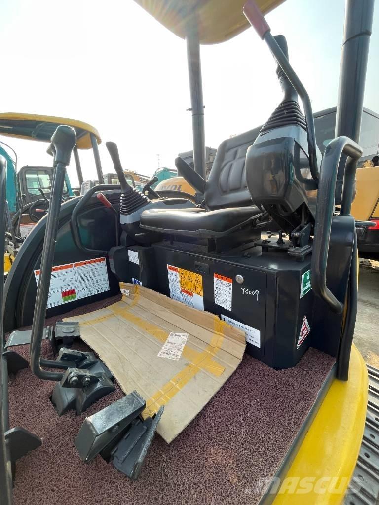 Komatsu PC 30 Mini pelle < 7t