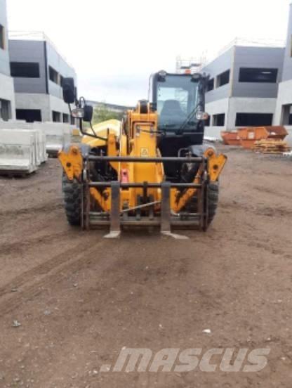 JCB 540-140 Chariot télescopique