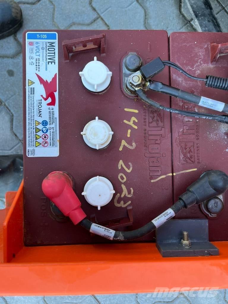 JLG 1230 ES Mât vertical