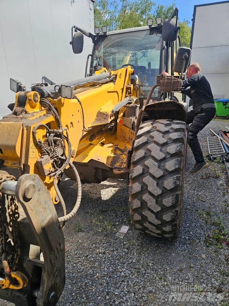 JCB TM 320 S Télescopique agricole