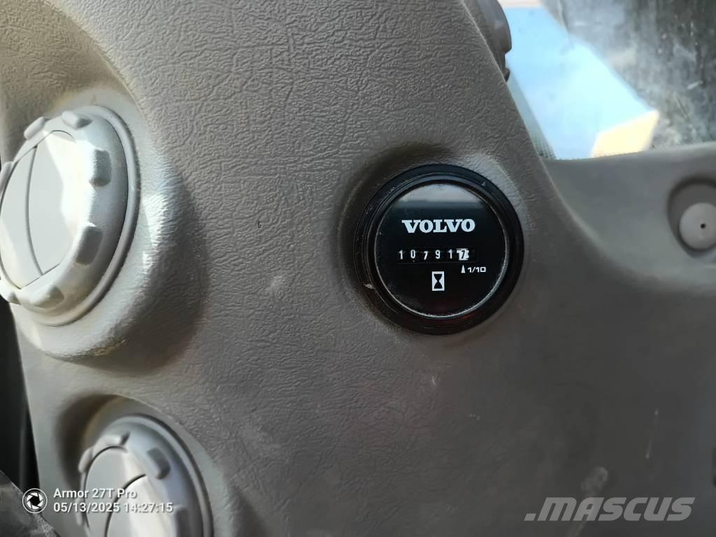 Volvo EC 300 D N L Pelle sur chenilles