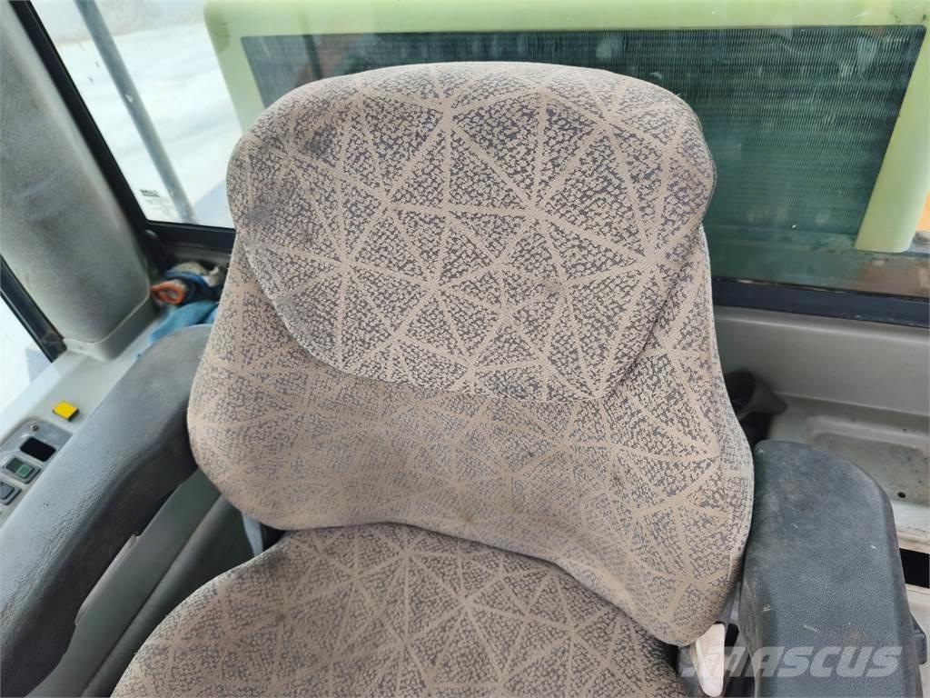 CASE 821C Construction - Autres