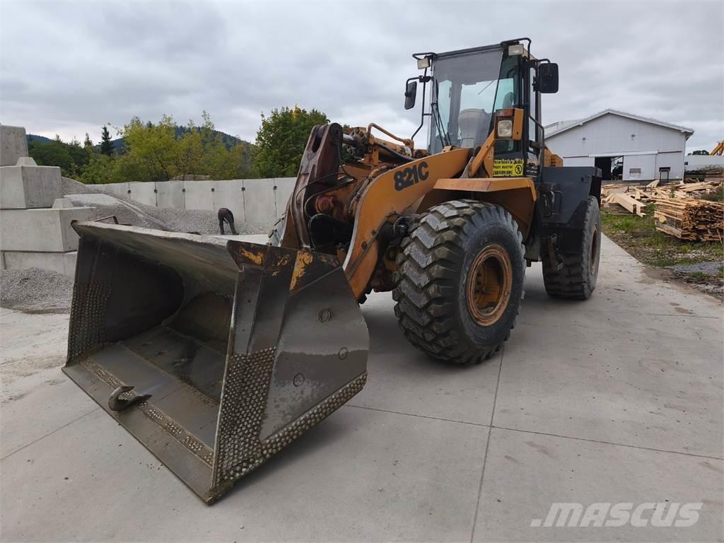 CASE 821C Construction - Autres