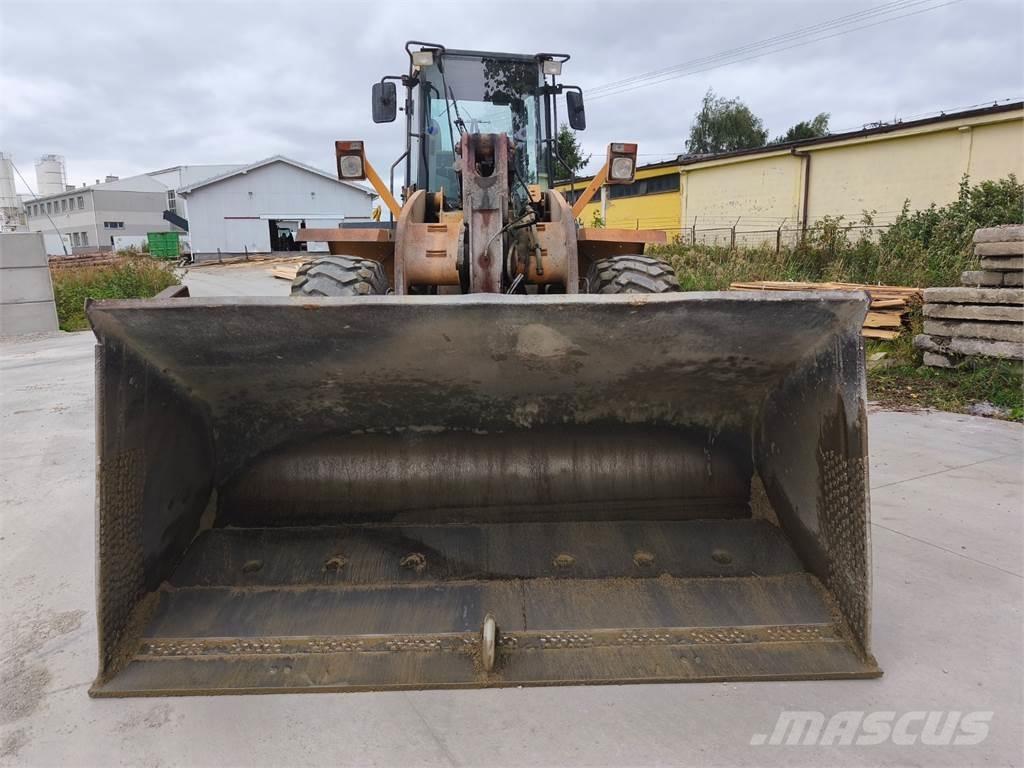 CASE 821C Construction - Autres