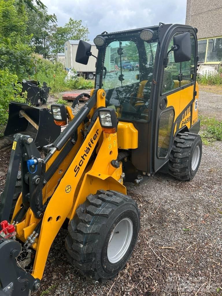 Schäffer 2428 SLT Chargeuse compacte