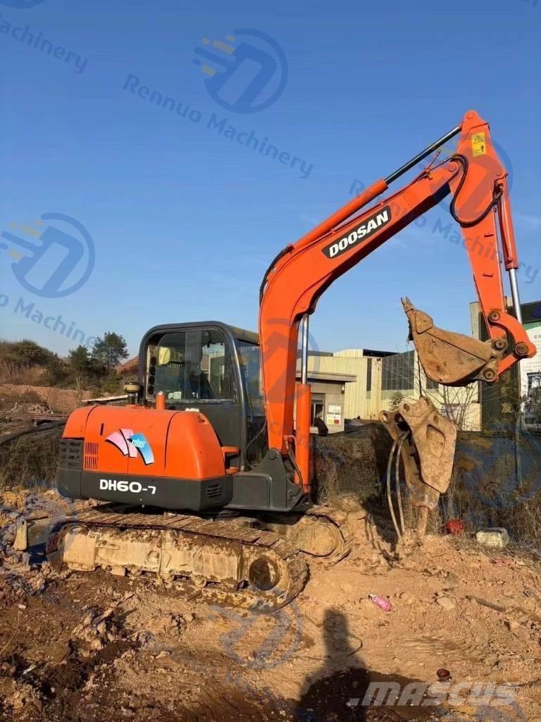 Doosan DH 60 Pelle sur chenilles