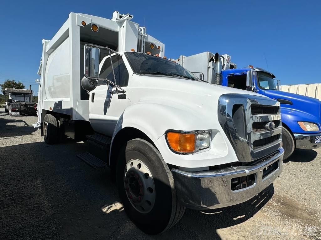 Ford F750 Camion poubelle