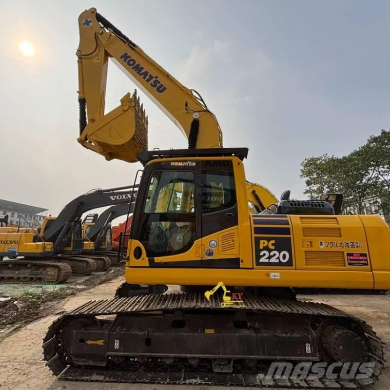 Komatsu PC 220-8 Pelle sur chenilles