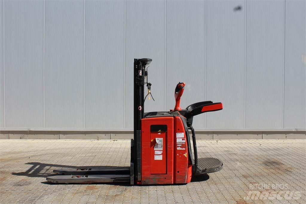 Linde L14APi Gerbeur accompagnant