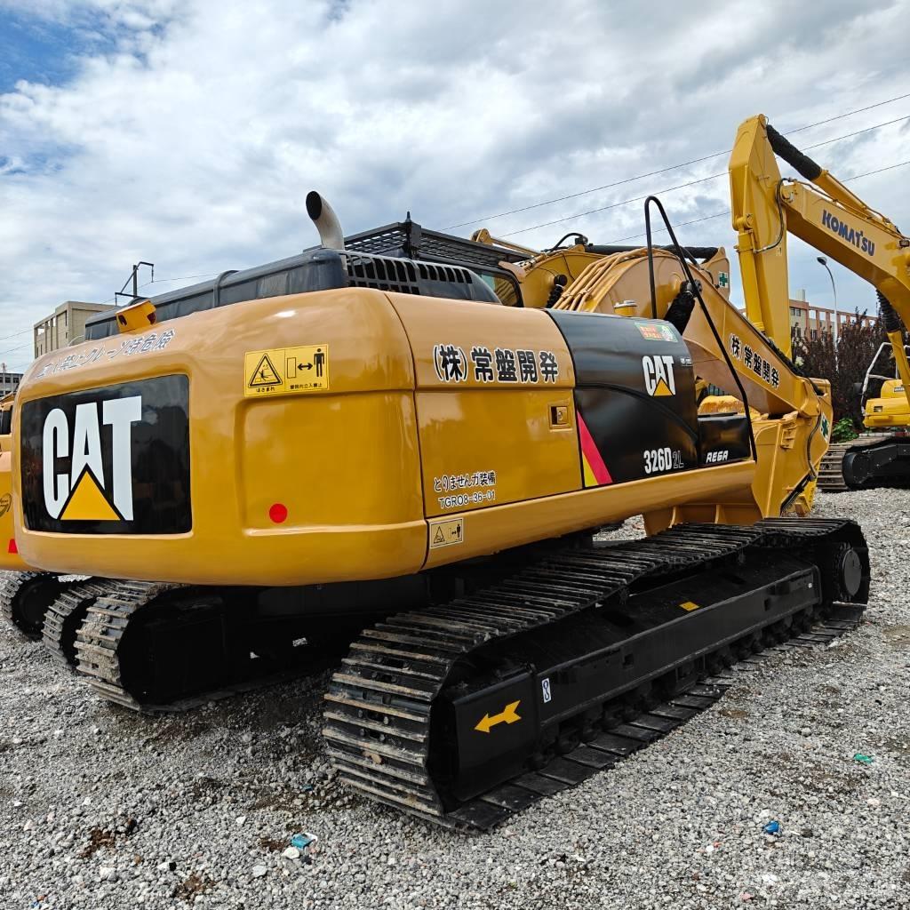 CAT 326D2 Pelle sur chenilles
